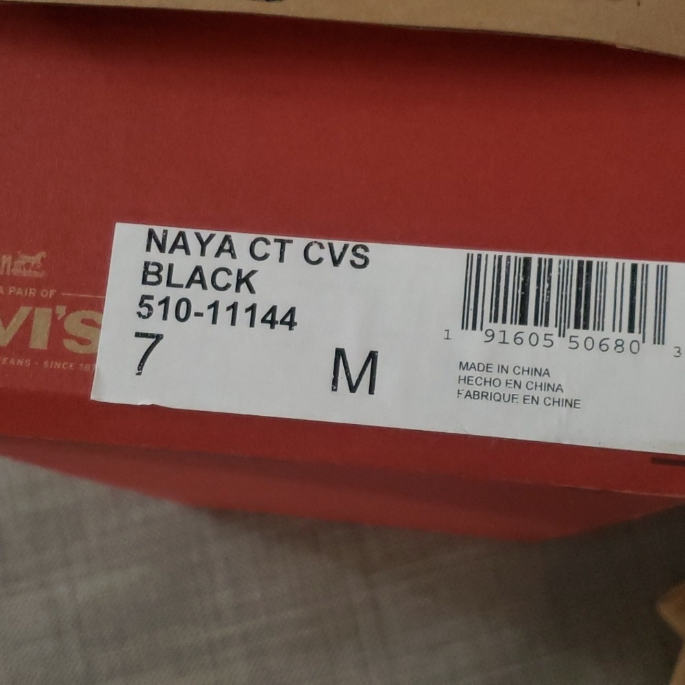 Levi's black sneaker! - Picture 7 of 9